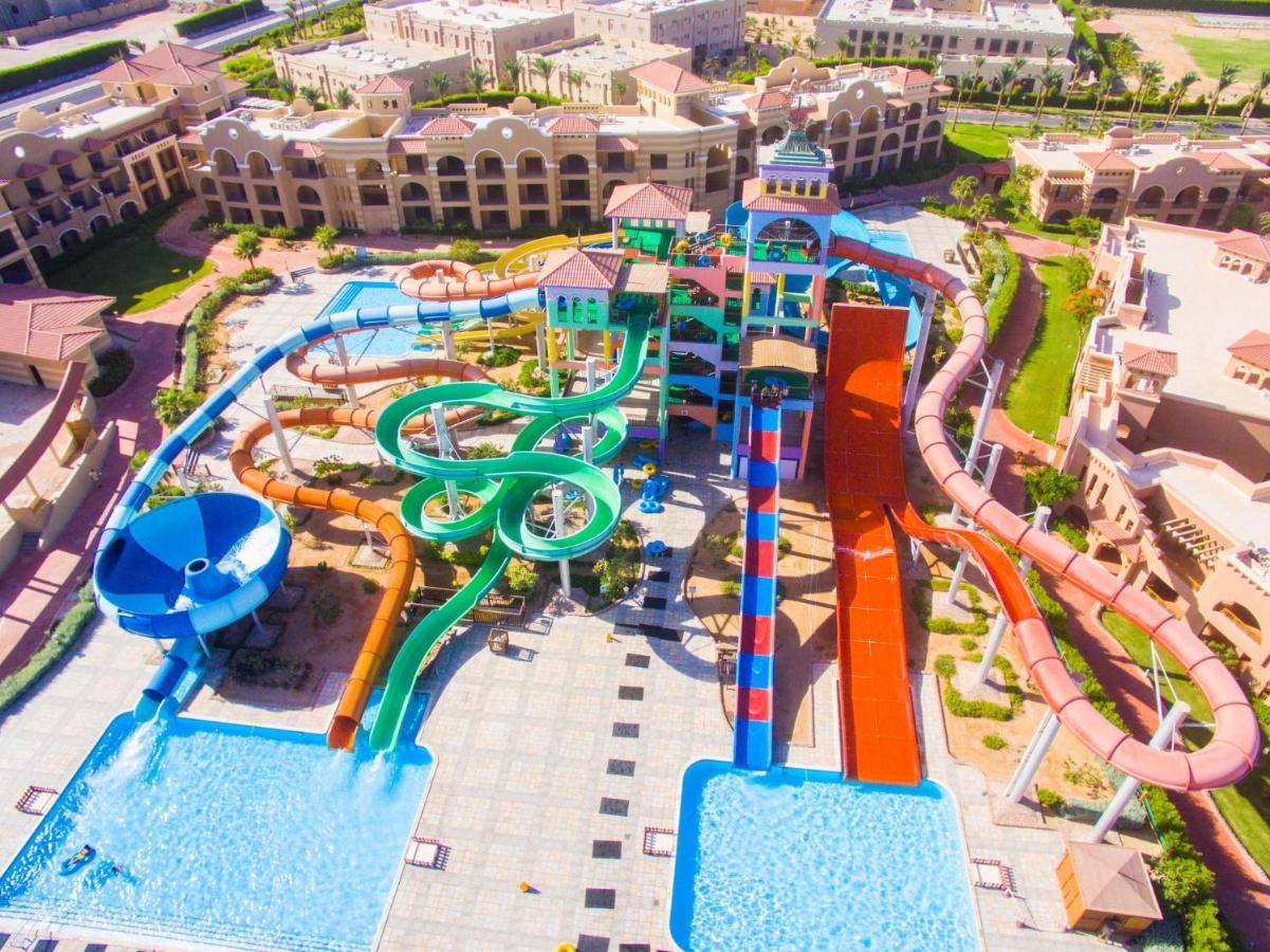 Charmillion Gardens Aquapark Hotell Sharm el-Sheik Eksteriør bilde Aerial view of the water park