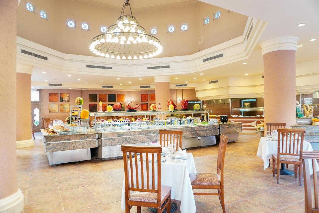 Charmillion Gardens Aquapark Hotell Sharm el-Sheik Eksteriør bilde The buffet at the hotel